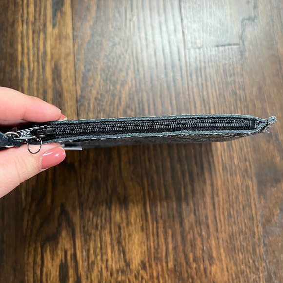 ❤️‍🔥FINAL CHANCE FINAL PRICE❤️‍🔥 Soft leather pouch - Picture 2 of 2